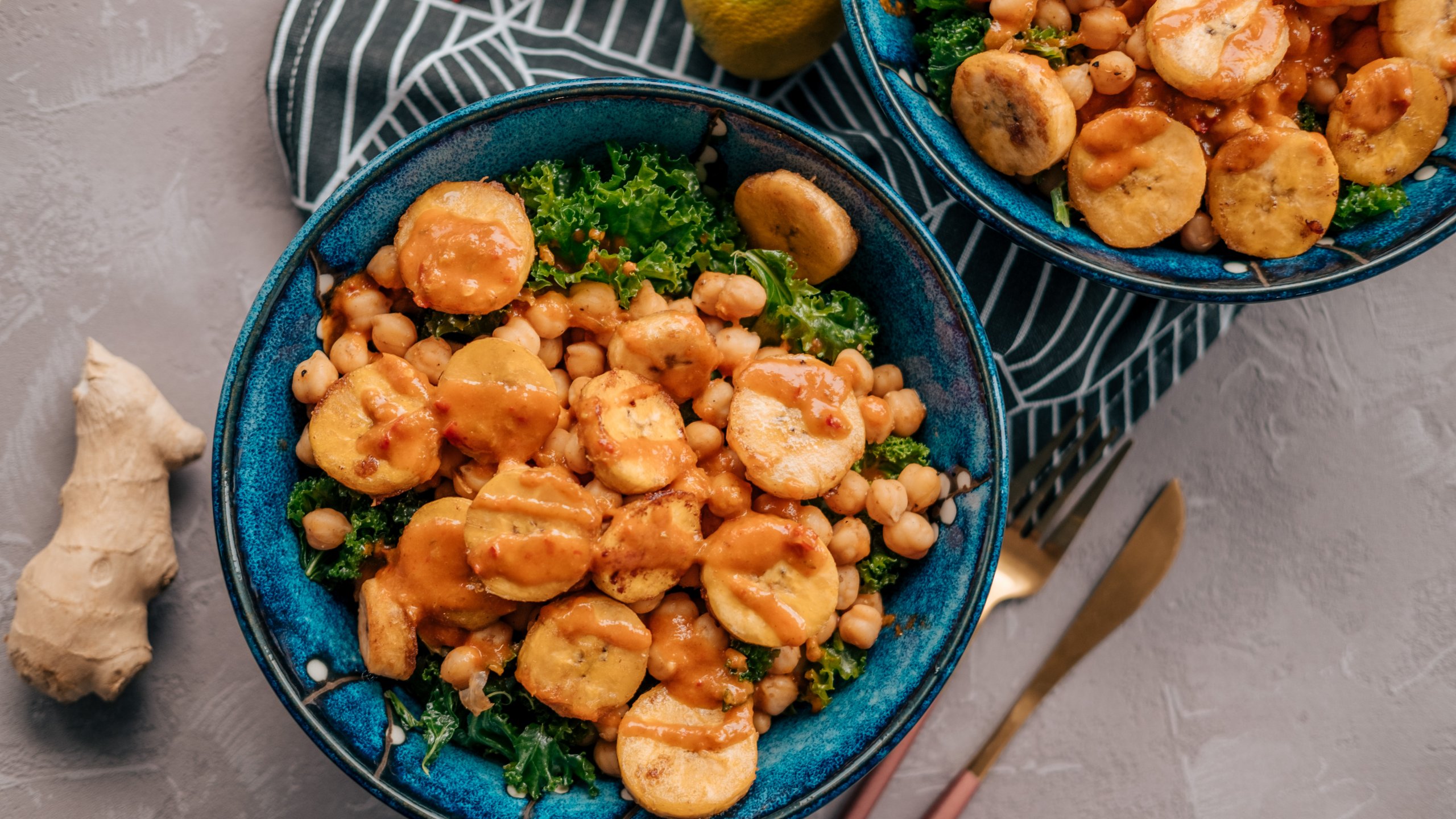 Massaged kale and plantain salad-image