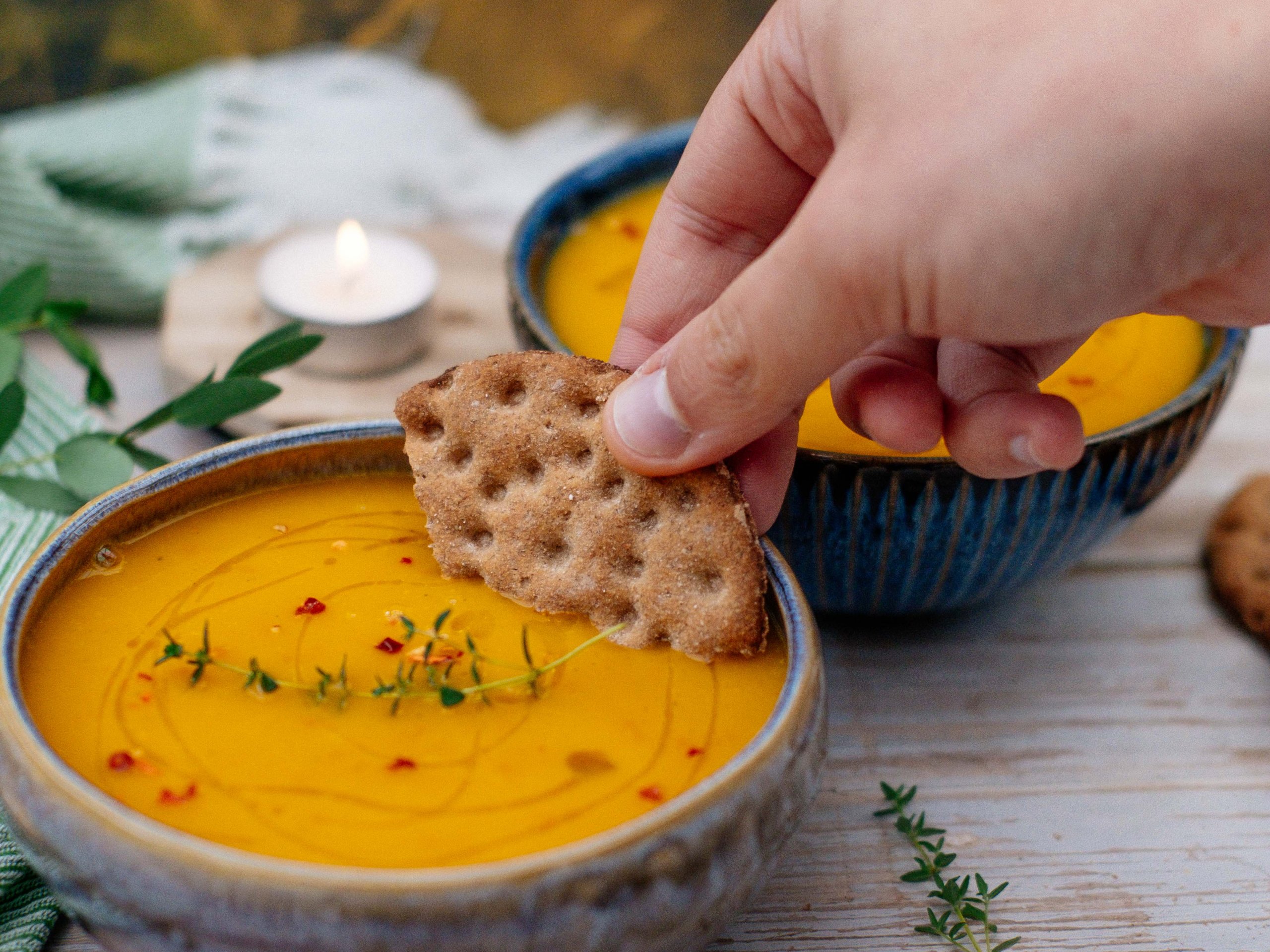 rye-biscuit-dipped-in-nordic-