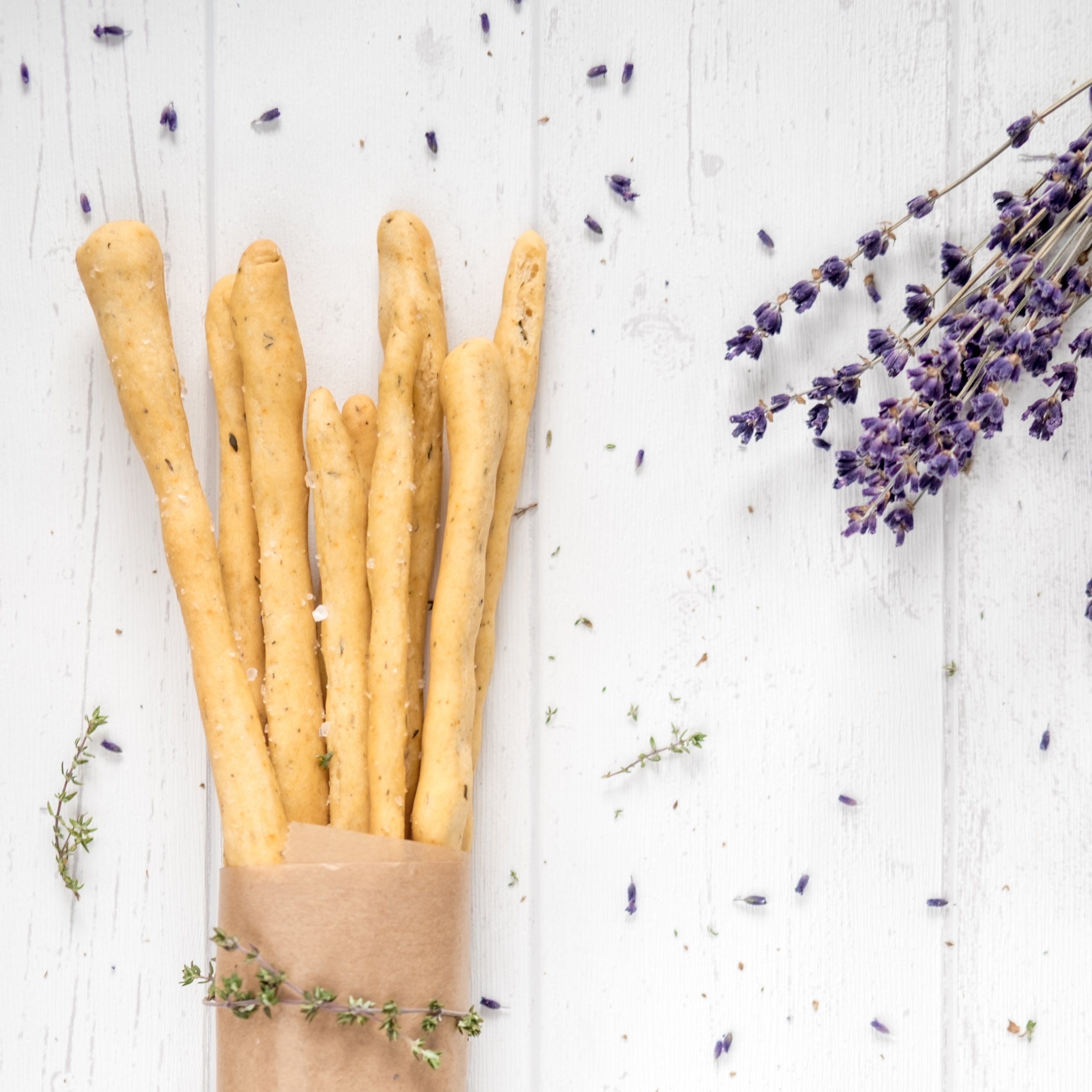 Traditional Vegan breadsticks (Italian Grissini) | Yuzu Bakes