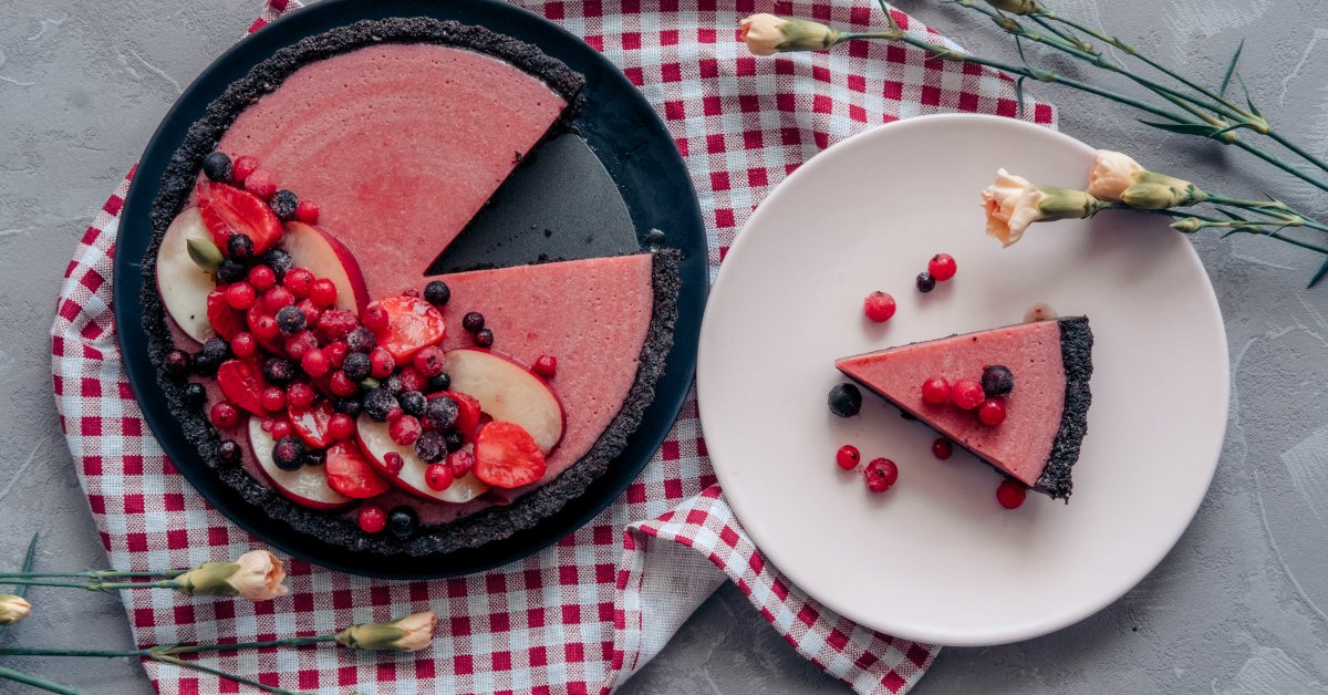 Summer Vegan Strawberry Tart | Yuzu Bakes
