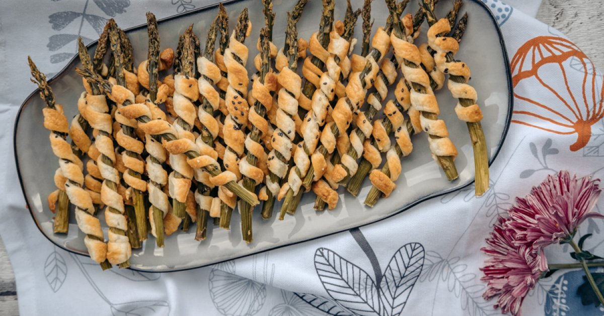 Puff Pastry Asparagus Appetizer | Yuzu Bakes