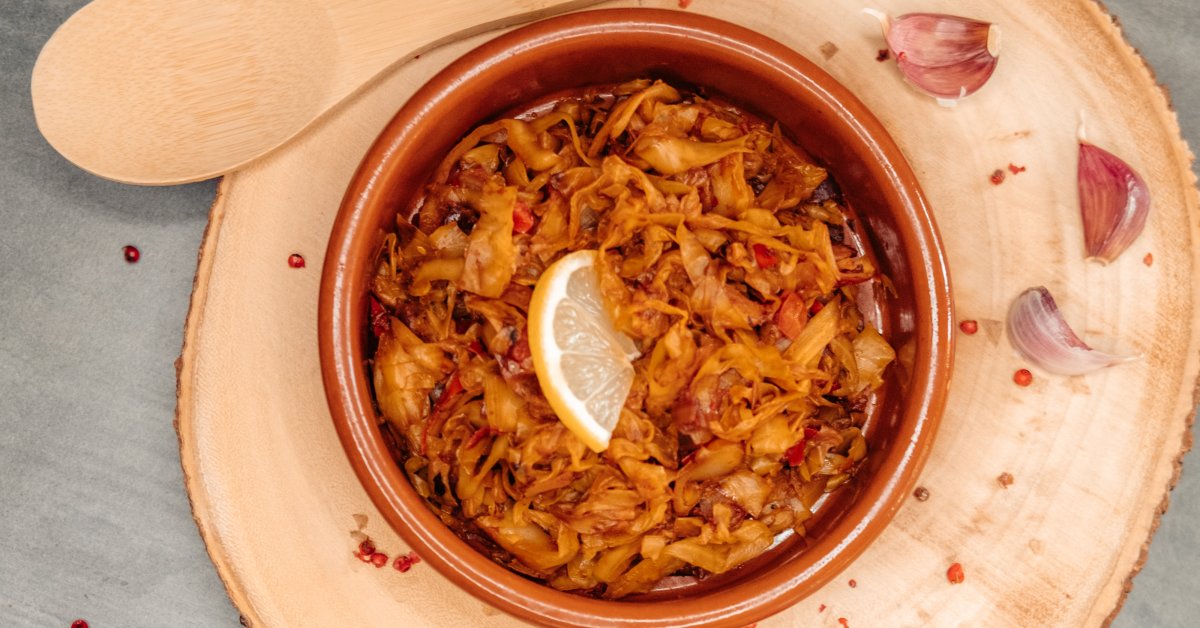 Traditional Romanian stewed cabbage (Vegan and Gluten Free) | Yuzu Bakes