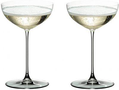 Coupe glasses are a very versatile type of cocktail glas