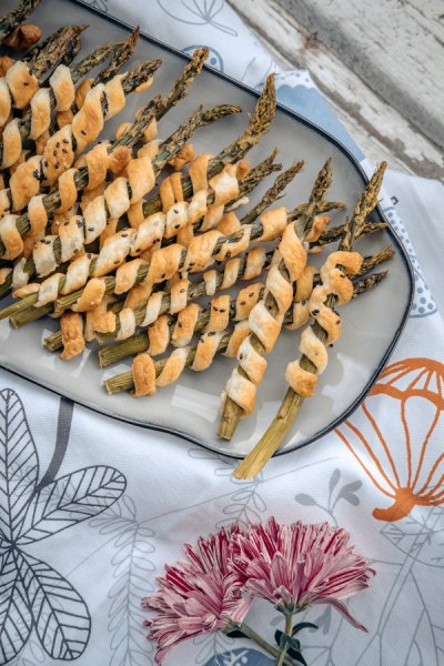delicious puff pastry asparagus appetizers 