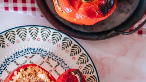 Vegan stuffed peppers with quinoa